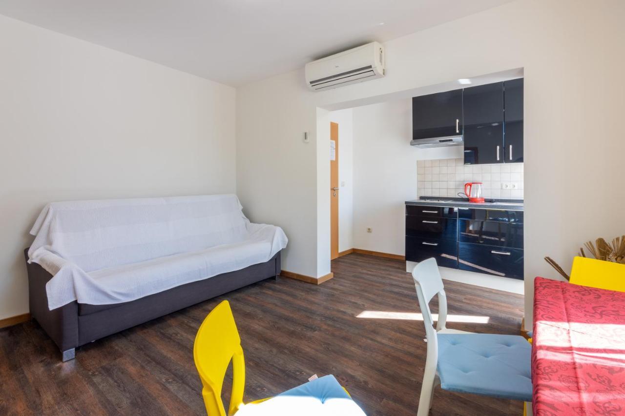 Rimac Apartment And Rooms Novi Vinodolski Buitenkant foto