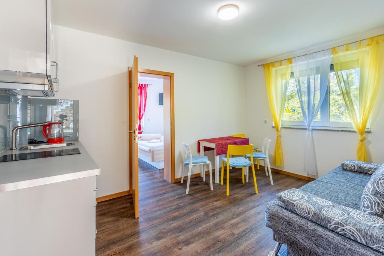 Rimac Apartment And Rooms Novi Vinodolski Buitenkant foto