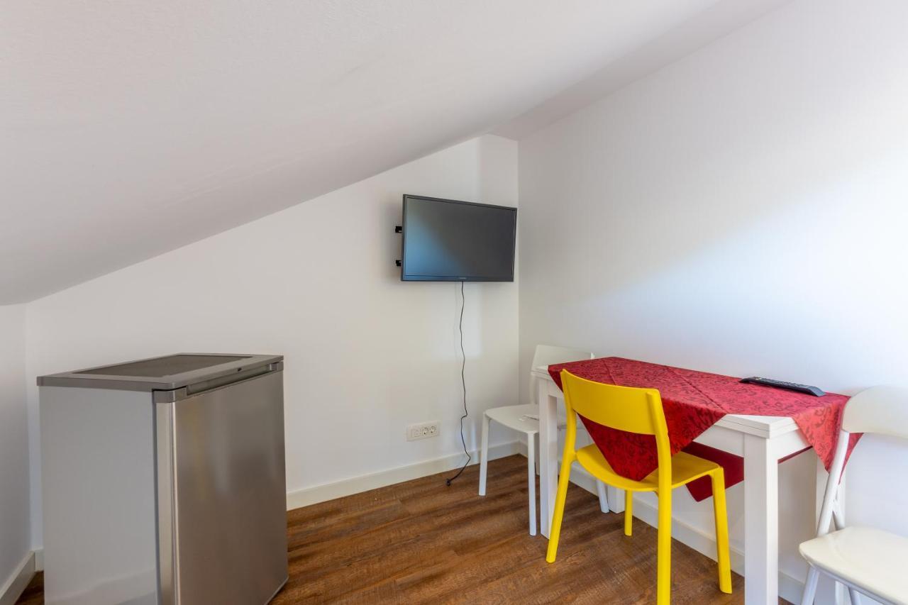 Rimac Apartment And Rooms Novi Vinodolski Buitenkant foto