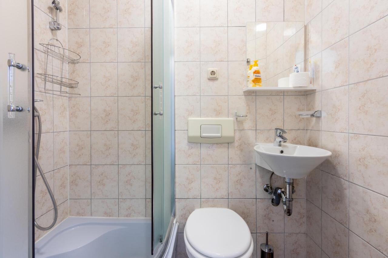 Rimac Apartment And Rooms Novi Vinodolski Buitenkant foto