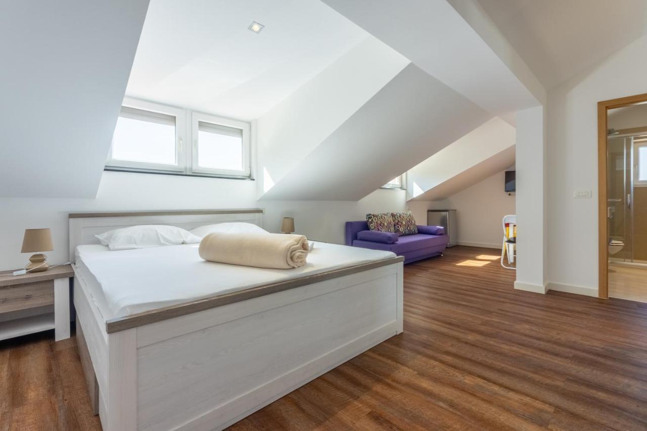Rimac Apartment And Rooms Novi Vinodolski Buitenkant foto