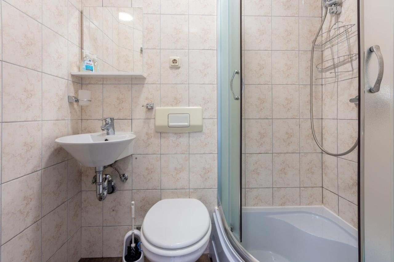 Rimac Apartment And Rooms Novi Vinodolski Buitenkant foto